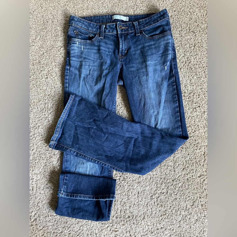LEVI low rise boot but slim jeans. 6M